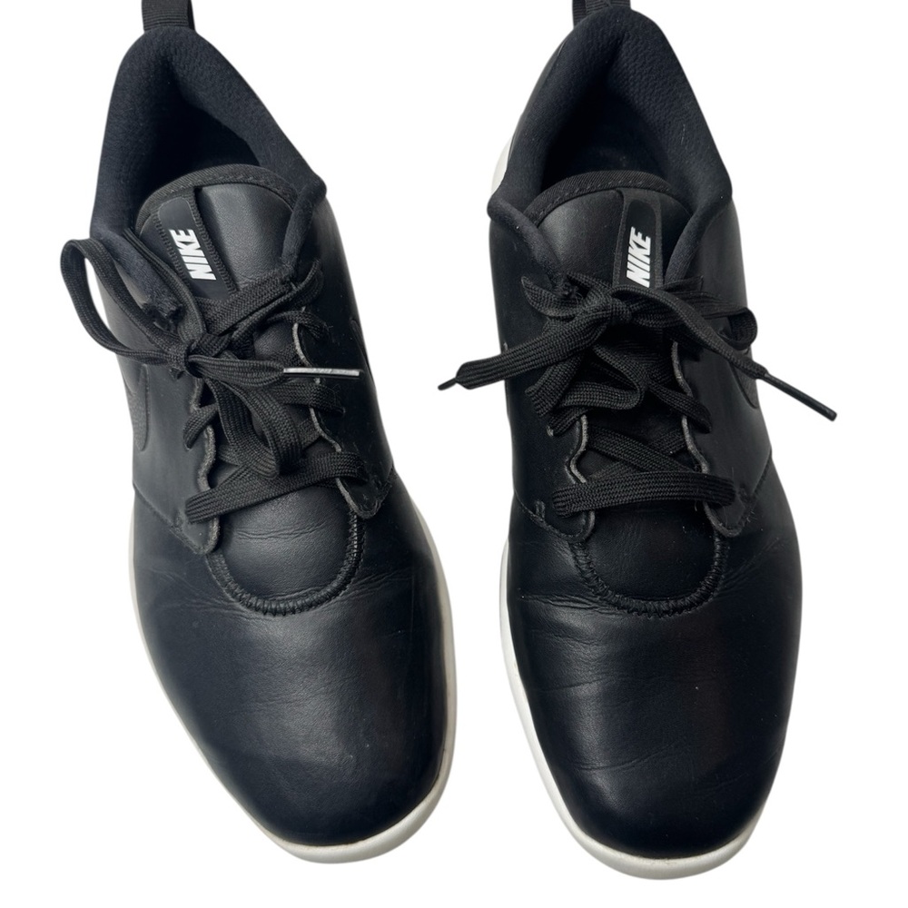 Nike Black and White Women's Sneakers